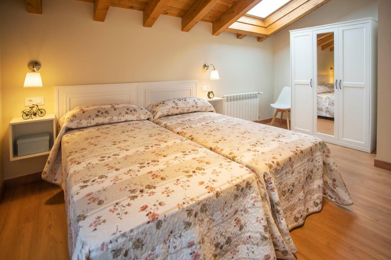 El Campo Mateo Apartamentos Onís Dış mekan fotoğraf